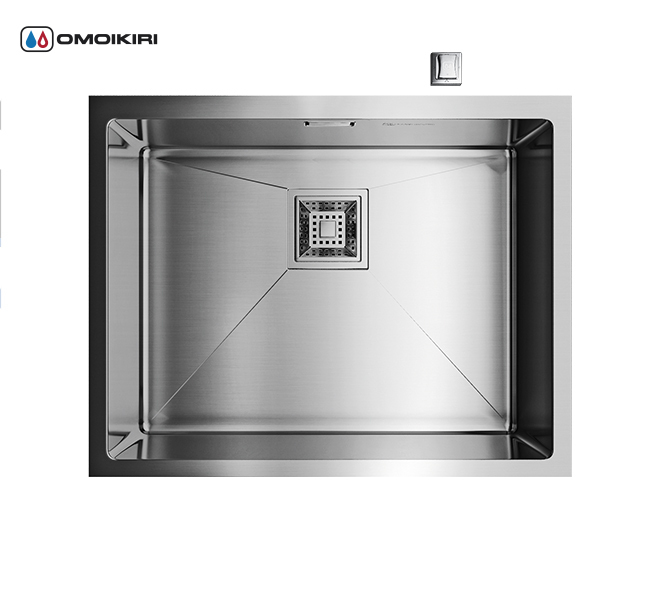 Кухонная мойка из нержавеющей стали OMOIKIRI Taki-54-U (4993046) Кухонная мойка из нержавеющей стали OMOIKIRI Taki-54-U (4993046)Кухонные мойки из нержавеющей стали<br>Кухонная мойка из нержавеющей стали OMOIKIRI Taki-54-U (4993046)<br> <br><br>Размер выреза под мойку при монтаже под столешницу: 500х400 мм, угловой радиус врезки: 10 мм.<br>Японская высококачественная хромоникелевая нержавеющая сталь.<br>Матовая полировка, устойчивая к появлению царапин.<br>Упаковка обеспечивает максимально безопасную транспортировку.<br>Корпус мойки обработан специальным противошумным составом.<br><br><br>Комплектация:<br><br>автоматический донный клапан;<br>крепления;<br>сифон.<br><br><br><br><br><br><br>Нержавеющая сталь OMOIKIRI<br>Вся нержавеющая сталь OMOIKIRI соответствует маркировке 18/8. Это аустенитная сталь содержит 18% хрома и 8% никеля, что обеспечивает ее максимальную защиту от коррозии.<br>Нержавеющая сталь OMOIKIRI подвергается уникальной обработке холодом «GOKIN»©, повышающей ее твердость и износостойкость.<br><br><br><br><br> <br>Кухонные мойки из нержавеющей стали OMOIKIRI при производстве проходят три этапа контроля качества:<br><br>контроль состава нержавеющей стали на соответствие стандартам содержания цветных металлов и указанной маркировке;<br>проверка качества металлических заготовок перед производством;<br>контроль качества изделий на всех этапах производства.<br><br><br><br><br><br>Руководство по монтажу<br><br><br><br>Официальный сертифицированный продавец OMOIKIRI™<br>