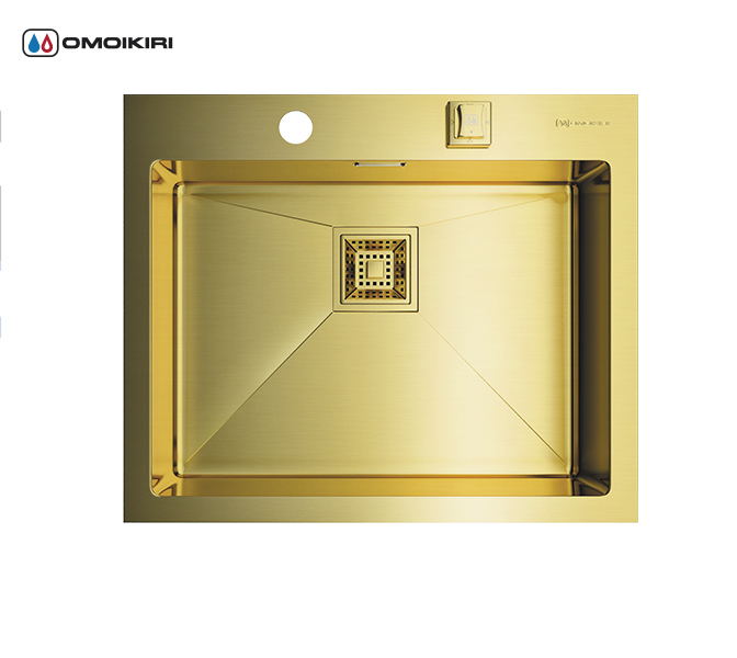 Кухонная мойка из нержавеющей стали OMOIKIRI Akisame 59-LG (4993082) Кухонная мойка из нержавеющей стали OMOIKIRI Akisame 59-LG (4993082)Кухонные мойки из нержавеющей стали<br>Кухонная мойка из нержавеющей стали OMOIKIRI Akisame 59-LG (4993082)<br> <br><br>Размер выреза под мойку: 490х570 мм.<br>Японская высококачественная хромоникелевая нержавеющая сталь с покрытием PVD.<br>Матовая полировка, устойчивая к появлению царапин.<br>Упаковка обеспечивает максимально безопасную транспортировку.<br>Мойка упакована в пластиковый пакет, пенопластовые уголки, картонную коробку.<br>Корпус мойки обработан специальным противошумным составом и дополнительными резиновыми накладками с 5-ти сторон чаши.<br><br><br>Комплектация:<br><br>автоматический донный клапан;<br>крепления;<br>сифон.<br><br><br>Упаковка:<br><br>картонная коробка;<br>пенопласт;<br>пакет из нетканного материала.<br><br><br><br><br><br><br>Нержавеющая сталь OMOIKIRI<br>Вся нержавеющая сталь OMOIKIRI соответствует маркировке 18/8. Это аустенитная сталь содержит 18% хрома и 8% никеля, что обеспечивает ее максимальную защиту от коррозии.<br>Нержавеющая сталь OMOIKIRI подвергается уникальной обработке холодом «GOKIN»©, повышающей ее твердость и износостойкость.<br><br><br><br><br><br>PVD- и ORB-покрытия<br>Компания OMOIKIRI активно использует новейшие виды износостойких покрытий — PVD и ORB. Технология PVD заключается в напылении конденсации из паровой (газовой) фазы на исходный материал, что придает продукции твёрдость, стойкость и антиаллергические свойства. ORB-покрытие наделяет смеситель оттенком промасленной бронзы.<br><br><br><br><br><br>Кухонные мойки из нержавеющей стали OMOIKIRI при производстве проходят три этапа контроля качества:<br><br>контроль состава нержавеющей стали на соответствие стандартам содержания цветных металлов и указанной маркировке;<br>проверка качества металлических заготовок перед производством;<br>контроль качества изделий на всех этапах производства.<br><br><br><br><br><br>Руководство по монтажу<br><br><br><br>Официальный сертифицированный продавец OMOIKIRI™<br>
