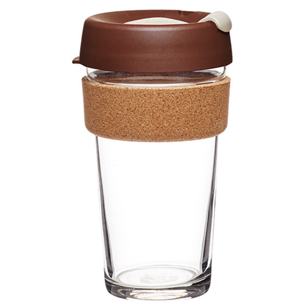 Кружка KeepCup Almond limited 454 мл BCALM16 Кружка KeepCup Almond limited 454 мл BCALM16Термокружки<br>Лимитированная серия культовых кружек Keepcup со стенками из закаленного стекла, еще более удобной крышкой и уникальным пояском из пробкового дерева. , ,<br>Кружка, созданная с мыслями о вас и о планете. Главная идея KeepCup – вдохновить любителей кофе отказаться от использования одноразовых бумажных и пластиковых стаканов, так как их производство и утилизация наносят вред окружающей среде. В год производится и выбрасывается около 500 миллиардов одноразовых стаканчиков, а ведь планета у нас всего одна! <br>Но главный плюс кружки , ,– привлекательный дизайн, который станет отражением вашего личного стиля. Берите её в кафе или наливайте кофе, чай, сок дома, чтобы взять с собой - пить вкусные напитки на ходу, на работе или на пикнике. Специальная крышка с открывающимся и закрывающимся клапаном спасет от брызг, плотный ободок поможет не обжечься (,плюс, удобно держать кружку в руках.<br>Крышка сделана без содержания вредного бисфенола (,BPA-free),. Корпус - из закаленного стекла, устойчивого к термическому и механическому воздействию. Разработана и произведена в Австралии.<br>