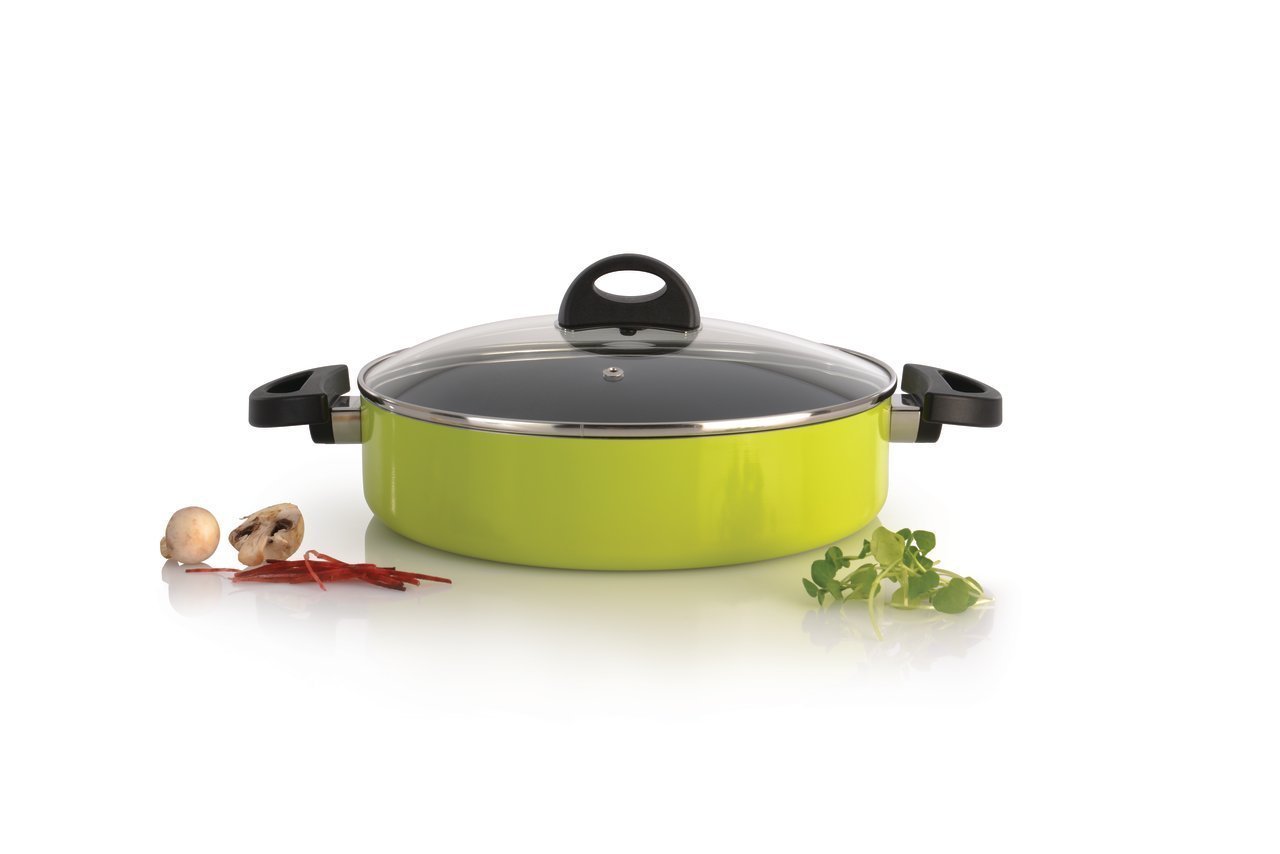 Сотейник с двумя ручками 26см 3,2л (лаймовый) BergHOFF Eclipse 3700087 Сотейник с двумя ручками 26см 3,2л (лаймовый) BergHOFF Eclipse 3700087Сотейники<br>Сотейник с двумя ручками 26см 3,2л (лаймовый) BergHOFF Eclipse 3700087<br> <br>Посуда Еclipse с антипригарным покрытием оживит вашу кухню лаймовым зеленым, красным, фиолетовым и оранжевым цветом. Прочная и простая в использовании посуда с быстрым и равномерным распределением тепла. Многослойное и армированное, свободное от ПФОК антипригарное покрытие для удобного извлечения пищи и легкой чистки. Не содержит ни свинца, ни кадмия.<br>Крышка обеспечивает эффективное закрытие: тепло сохраняется внутри кастрюли, что приводит к более быстрому разогреву, три вентиляционных отверстия предотвращают выплескивание. Благодаря стеклянной крышке можно наблюдать за ингредиентами в кастрюле. Не нужно поднимать крышку, растрачивая энергию и вкусовые качества.<br>Ненагревающиеся ручки для дополнительного комфорта и безопасности.<br>Официальный продавец BergHOFF<br>