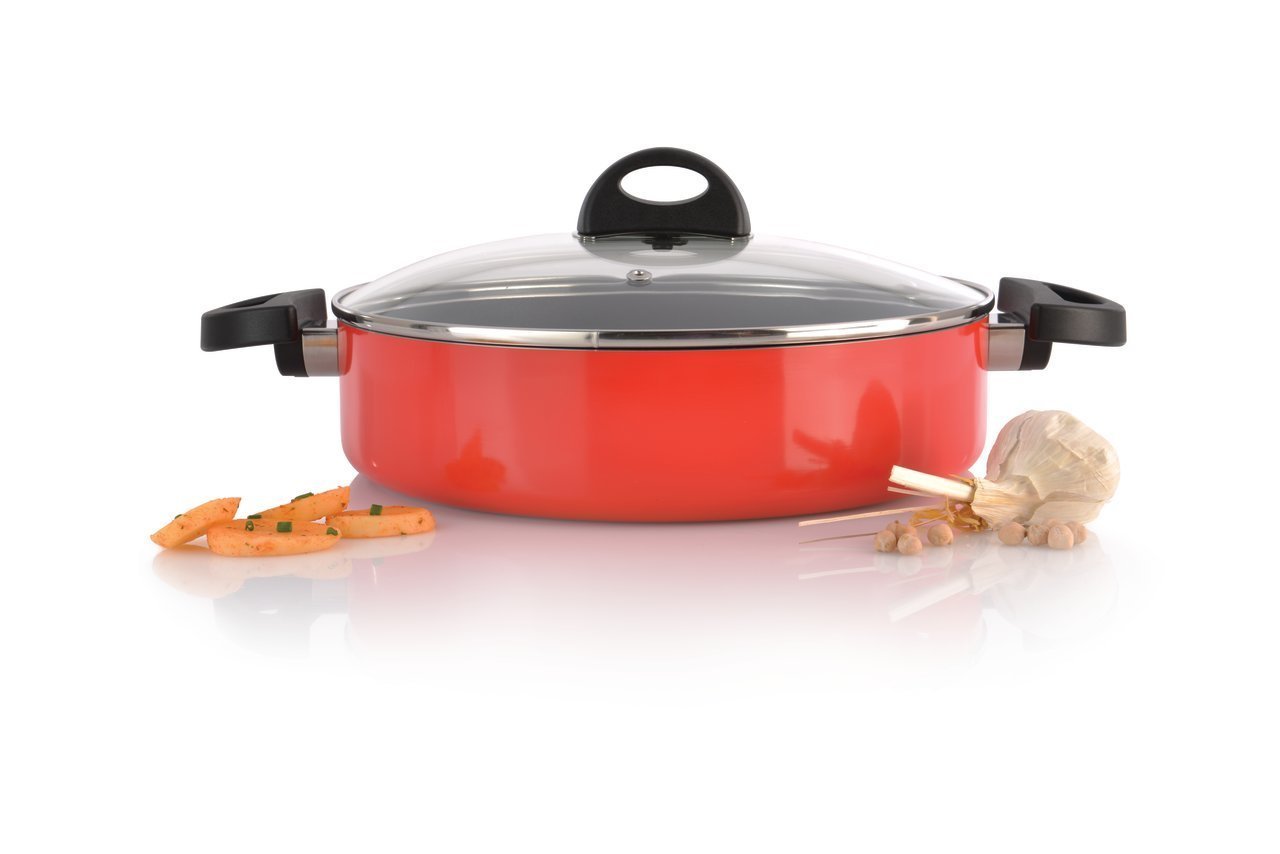 Сотейник с двумя ручками 26см 3,2л (красный) BergHOFF Eclipse 3700117 Сотейник с двумя ручками 26см 3,2л (красный) BergHOFF Eclipse 3700117Сотейники<br>Сотейник с двумя ручками 26см 3,2л (красный) BergHOFF Eclipse 3700117<br> <br>Прочная и простая в использовании посуда с быстрым и равномерным распределением тепла. Многослойное и армированное, свободное от ПФОК антипригарное покрытие для удобного извлечения пищи и легкой чистки. Не содержит ни свинца, ни кадмия.<br>Крышка обеспечивает эффективное закрытие: тепло сохраняется внутри кастрюли, что приводит к более быстрому разогреву, три вентиляционных отверстия предотвращают выплескивание. Благодаря стеклянной крышке можно наблюдать за ингредиентами в кастрюле. Не нужно поднимать крышку, растрачивая энергию и вкусовые качества. Ненагревающиеся ручки для дополнительного комфорта и безопасности.<br>Официальный продавец BergHOFF<br>