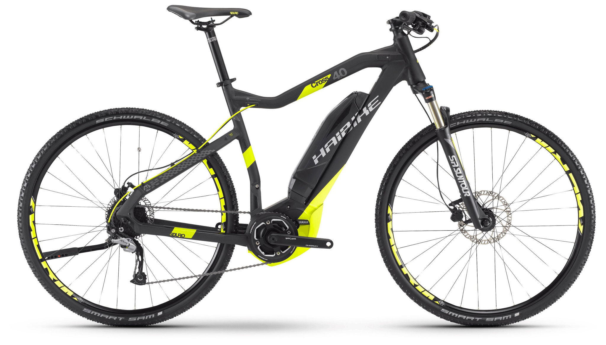Haibike Sduro Cross 4.0 men 400Wh (2017) Haibike Sduro Cross 4.0 men 400Wh (2017)Мужские<br>Haibike Sduro Cross - это настоящий электромобиль, который позволит от езды получать исключительное удовольствие, ведь крутить педали и выполнять физические нагрузки с этим велобайком совсем необязательно. Гибридная модель оснащена любительским оборудованием, которое гарантирует не только качество передвижения, но также абсолютную безопасность велолюбителя. Амортизационная вилка имеет ход 75 мм – это легкость, маневренность и максимальная плавность во время движения по любым дорожным покрытиям.<br>