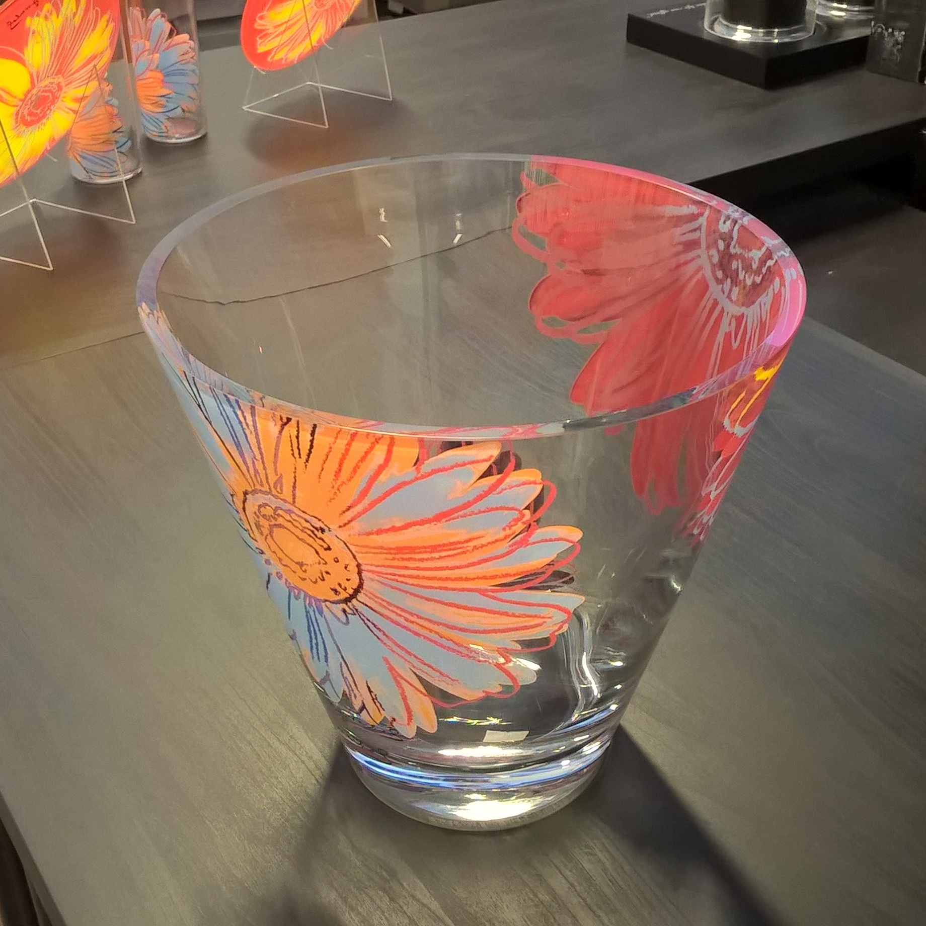 Серия Andy Warhol Серия Andy Warhol Хрусталь и стекло Rosenthal<br>Серия Andy Warhol Ваза<br>22 см<br>Материал: стекло<br>Производитель: Rosenthal, Германия<br>