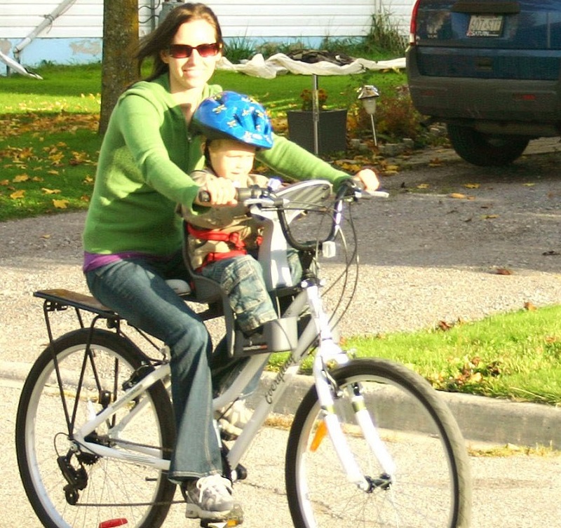 Как выбрать велокресло для ребенка?