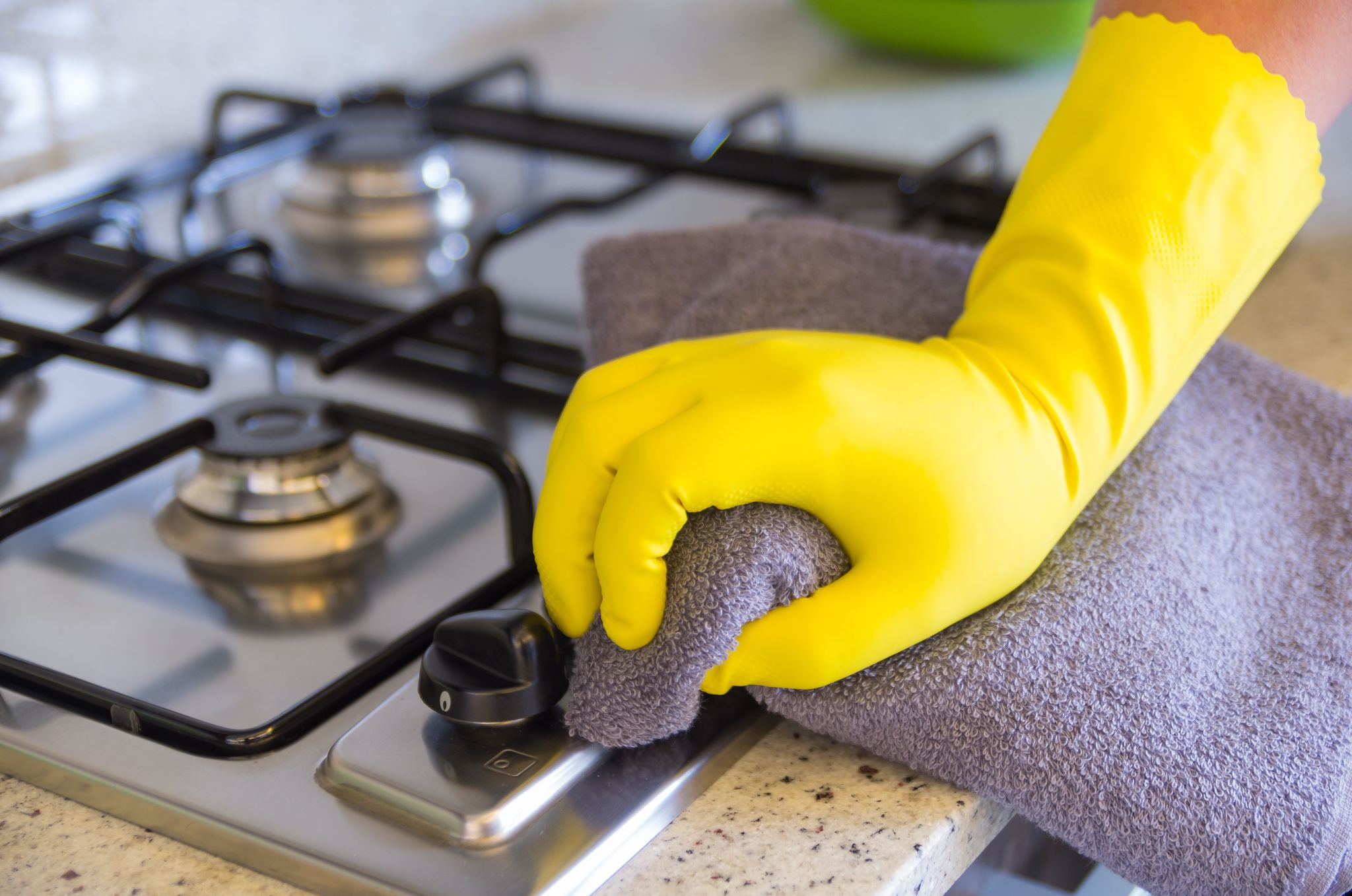 Как отмыть кухонную плиту своими руками - советы от клининговой компании в Екатеринбурге