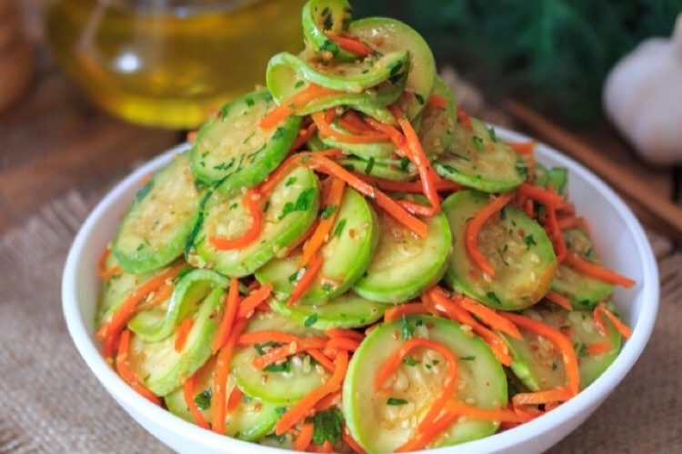 Кабачки по-корейски Кабачки по-корейски