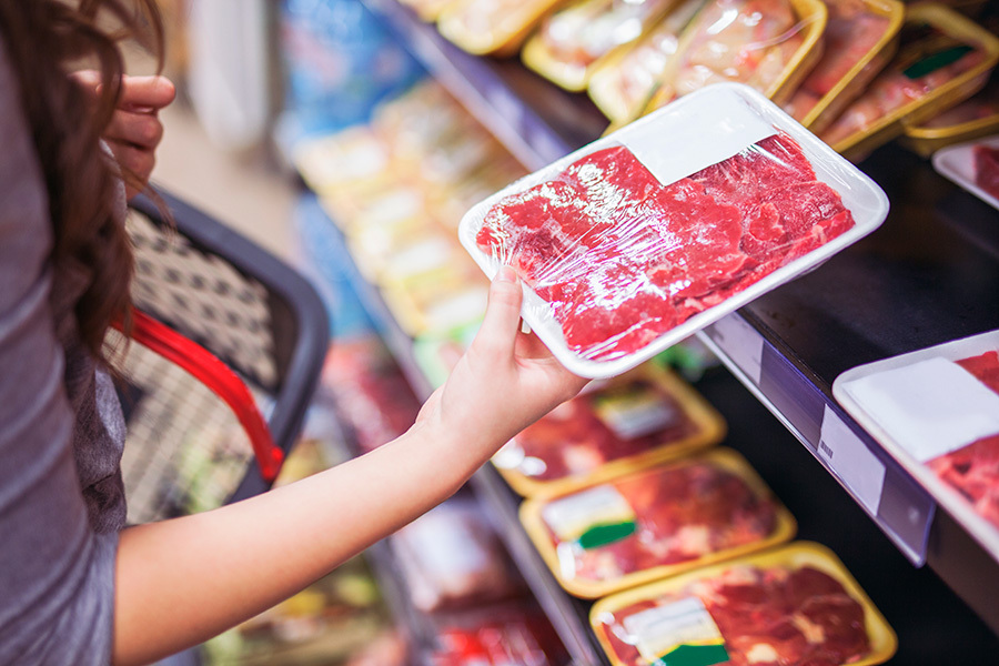 Что делать с просроченными товарами в продуктовом магазине: меры профилактики, выявление, учет