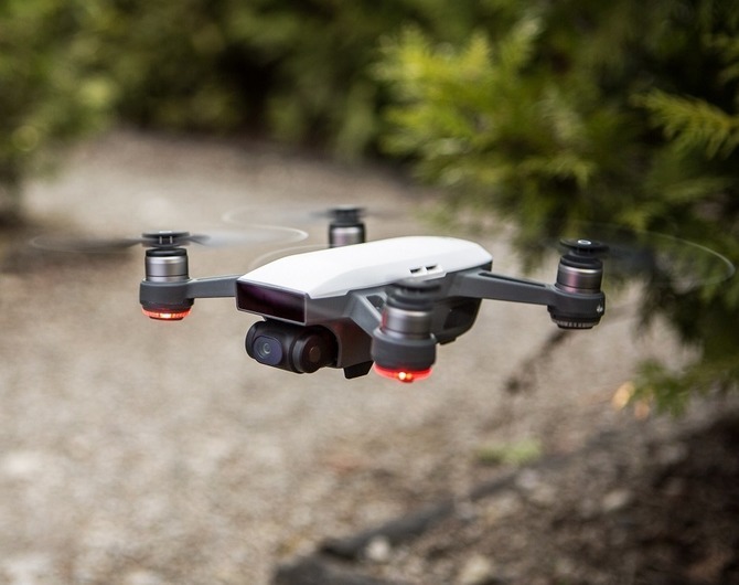 Квадрокоптер DJI SPARK – уверенность в каждом кадре Квадрокоптер DJI SPARK – уверенность в каждом кадре