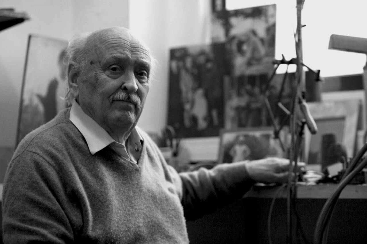 Месье Бижу. История главного ювелира французских кутюрье ХХ века Роберта Гуссенса Месье Бижу. История главного ювелира французских кутюрье ХХ века Роберта Гуссенса
