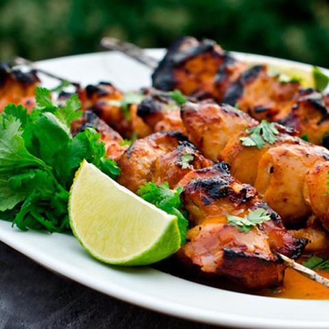 https://static-eu.insales.ru/images/products/1/1638/36374118/grilled_chicken_with_lime_chili_sauce.jpg