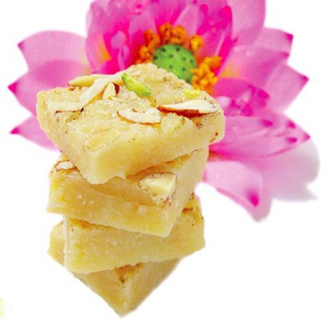 https://static-eu.insales.ru/images/products/1/1645/29419117/coconut_burfi.jpg