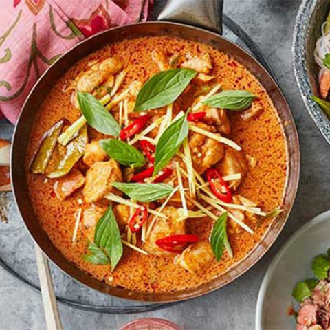 https://static-eu.insales.ru/images/products/1/2130/186157138/thai-red-curry.jpg
