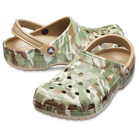 camo crocs