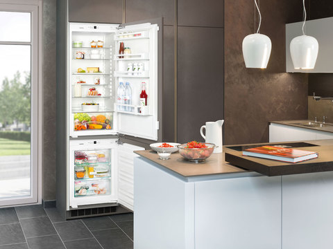 Высокий встраиваемый холодильник Liebherr SBS 33I2 Comfort