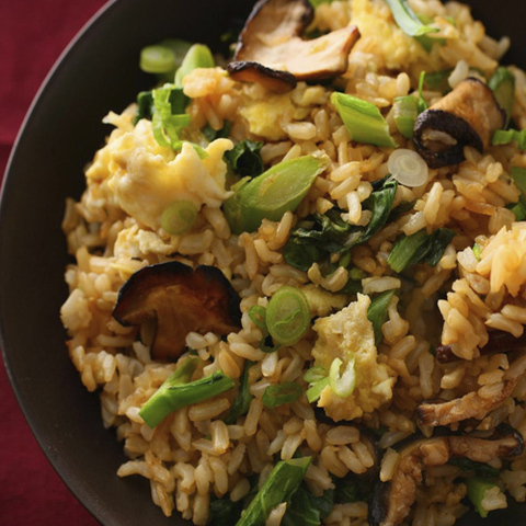 https://static-eu.insales.ru/images/products/1/267/64053515/fried_rice_shiitake.jpg
