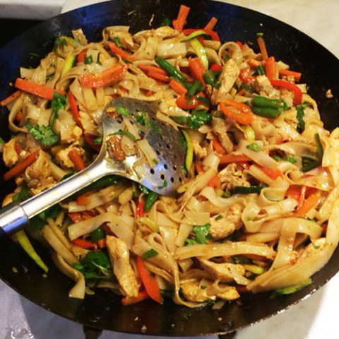 https://static-eu.insales.ru/images/products/1/2728/71961256/spicy_noodles.jpg