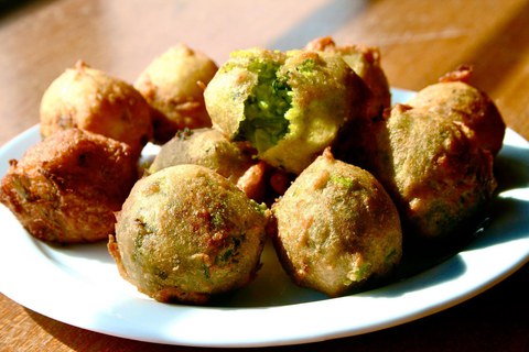 https://static-eu.insales.ru/images/products/1/2891/13069131/Batata_Vada.jpg