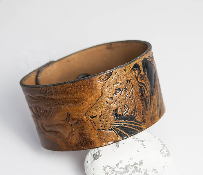 Boroda Design, Мужской кожаный браслет со львом ручной работы