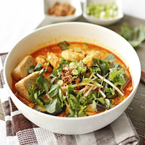 https://static-eu.insales.ru/images/products/1/3216/45468816/tom_yum_thale_hang.jpg