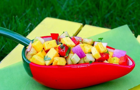 https://static-eu.insales.ru/images/products/1/3337/18312457/Tmano_salad6.jpg