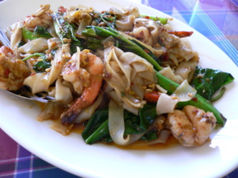 https://static-eu.insales.ru/images/products/1/3384/21876024/drunken_noodles_with_shrimps.jpg