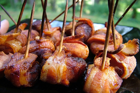 https://static-eu.insales.ru/images/products/1/3517/10161597/0207807001355323251_waterchest_nuts_with_bacon.jpg