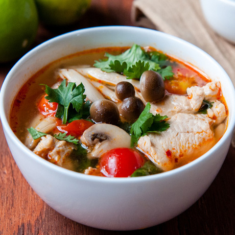 https://static-eu.insales.ru/images/products/1/3529/138194377/tom_yum_gai.jpg