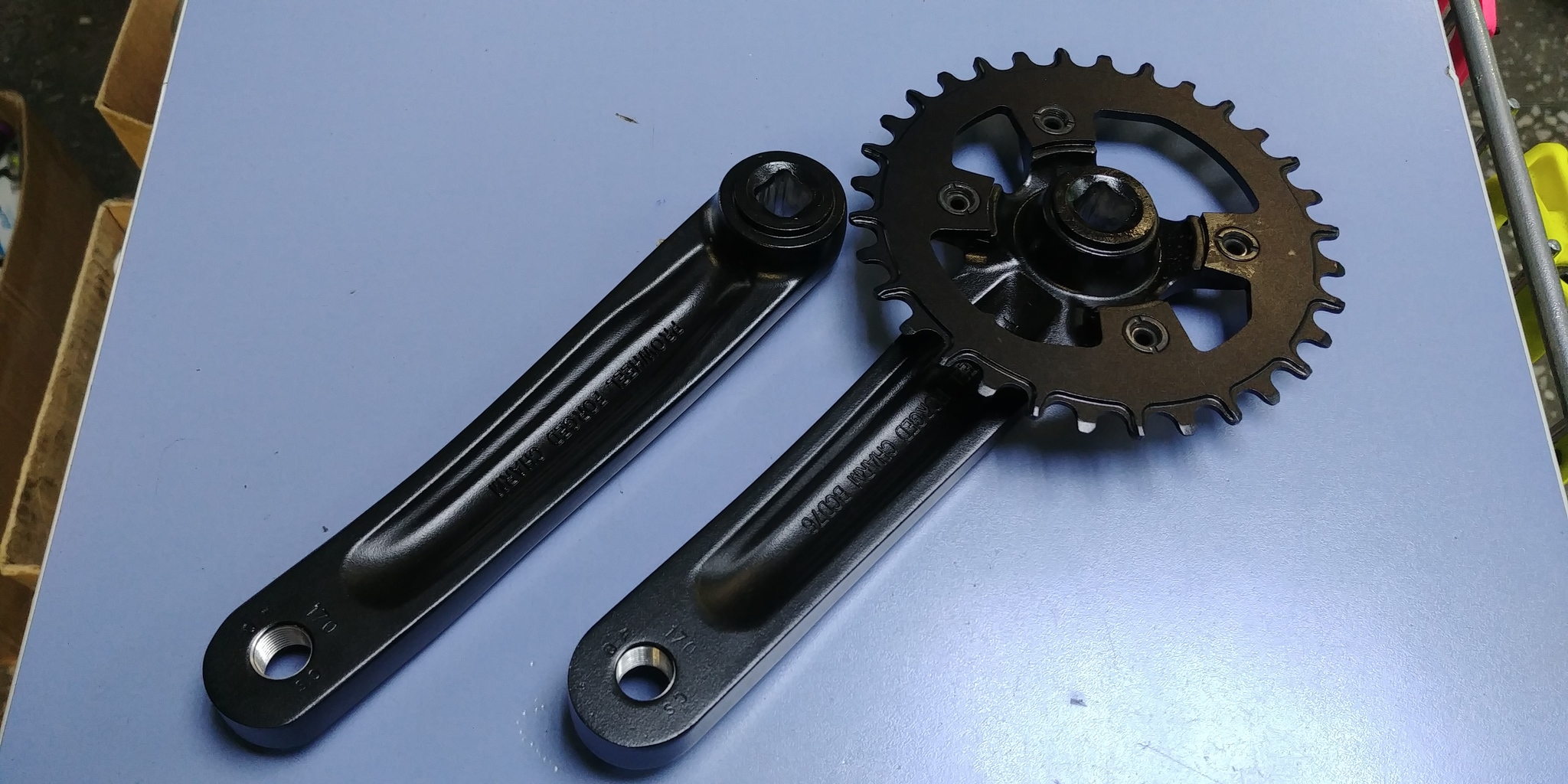 Система Prowheel Charm 32 (Narrow Wide), квадрат, 32T, 170 мм, черная