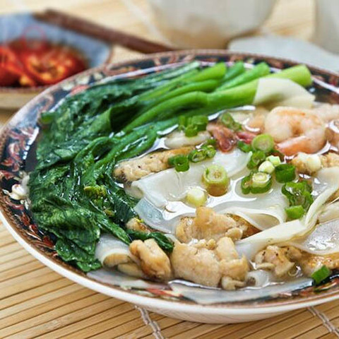 https://static-eu.insales.ru/images/products/1/3633/54275633/chicken_rice_flakes_soup.jpg