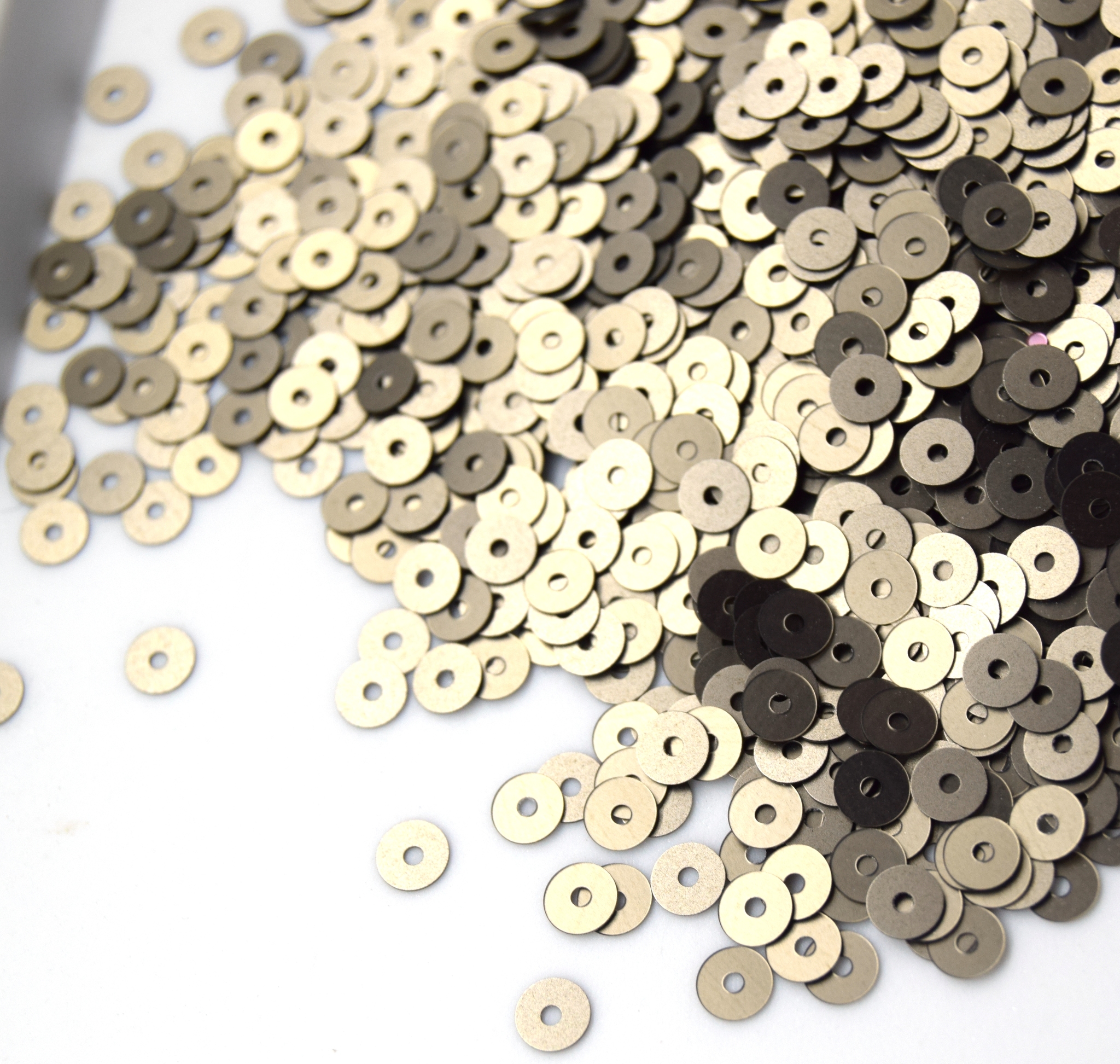 Купить Пайетки плоские 4 мм Verde salvia (736W) в интернет магазине