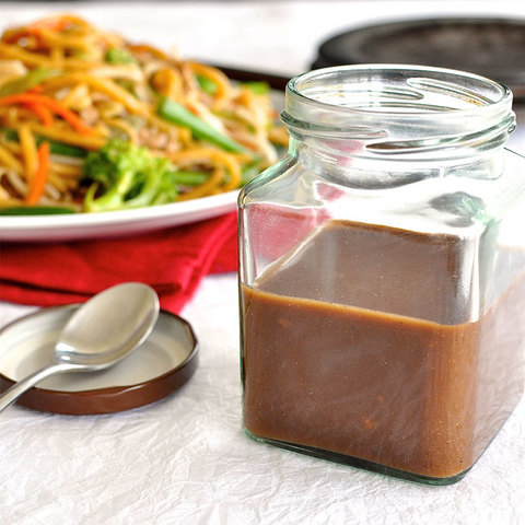 https://static-eu.insales.ru/images/products/1/3793/151260881/Stir-Fry-Sauce.jpg