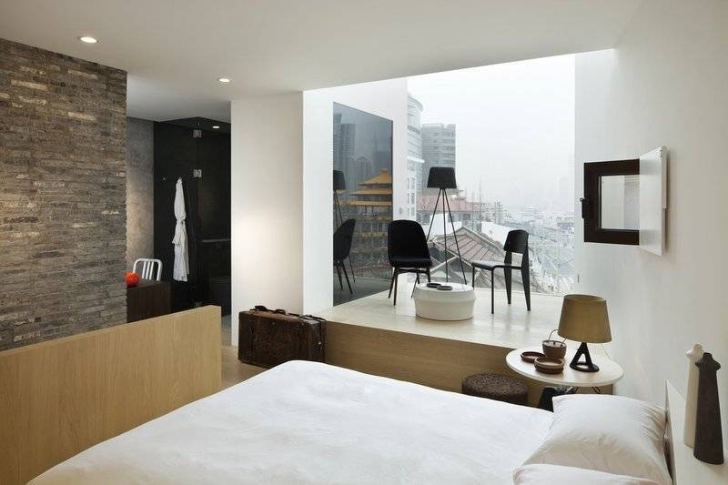 Replica Base Table Lamp In Order