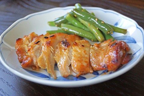https://static-eu.insales.ru/images/products/1/3993/18747289/miso_chicken_4.jpg