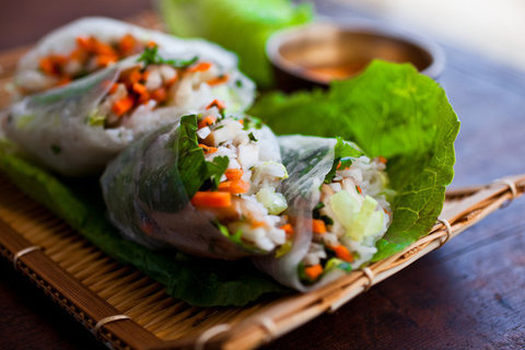 https://static-eu.insales.ru/images/products/1/4211/15356019/summerrolls_last.jpg