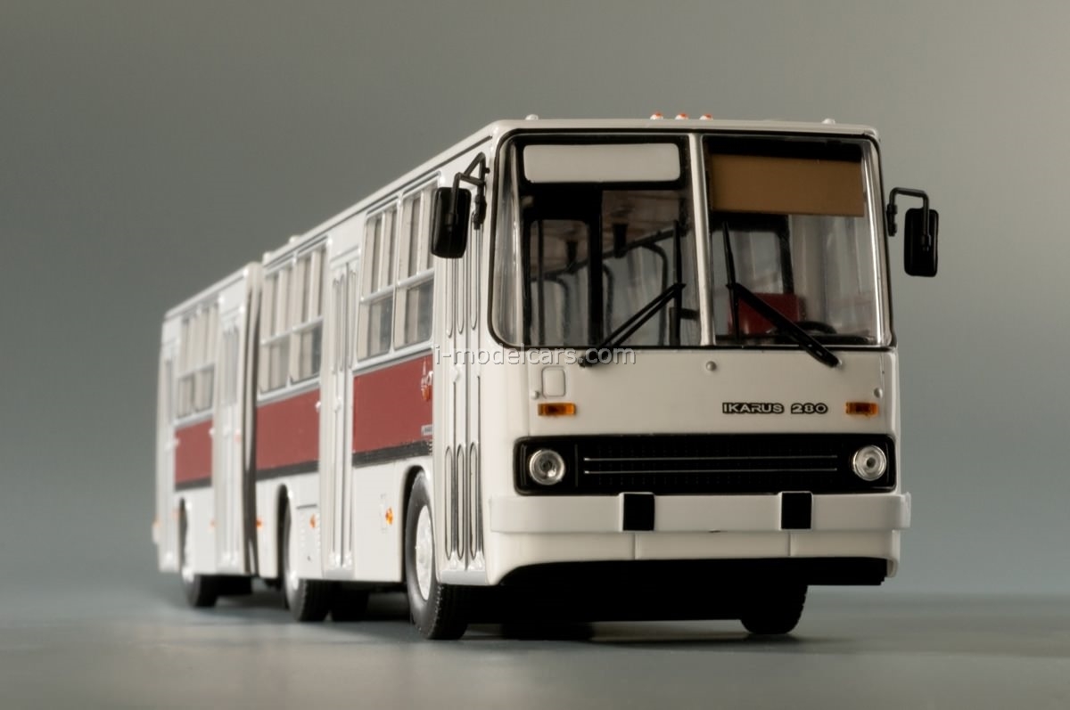 Scale model bus 1/43 Ikarus-280.33 white-green