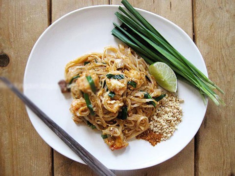 https://static-eu.insales.ru/images/products/1/4834/27603682/padthai.jpg