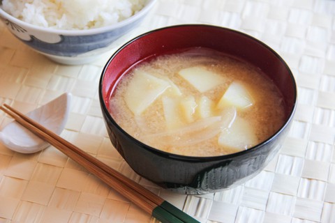 https://static-eu.insales.ru/images/products/1/4858/18748154/miso_potato_soup.jpg