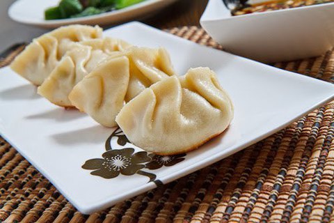 https://static-eu.insales.ru/images/products/1/4858/29012730/schuan_dumplings.jpg
