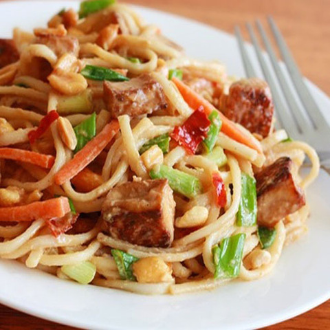 https://static-eu.insales.ru/images/products/1/486/58352102/nam_prik_phao_tofu.jpg