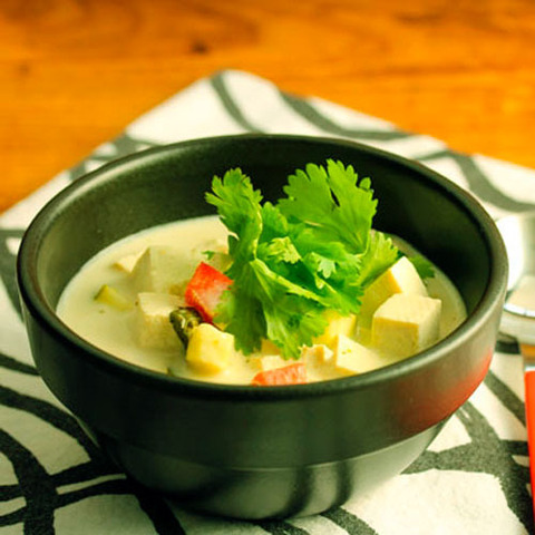 https://static-eu.insales.ru/images/products/1/5177/36770873/thai_green_soup.jpg