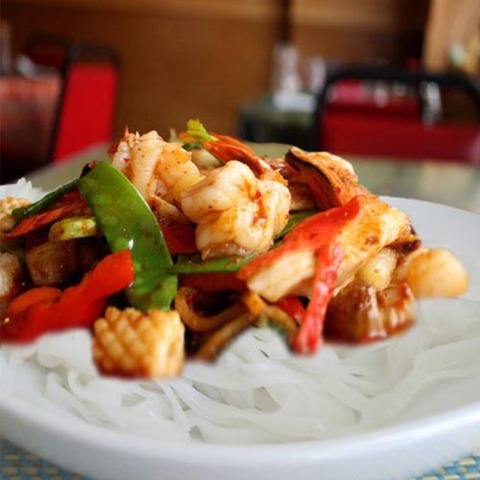 https://static-eu.insales.ru/images/products/1/5934/40408878/pad_cha_noodles.jpg