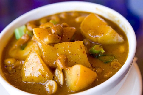 https://static-eu.insales.ru/images/products/1/6282/9689226/0053256001328089103_Matsaman_Curry.jpg