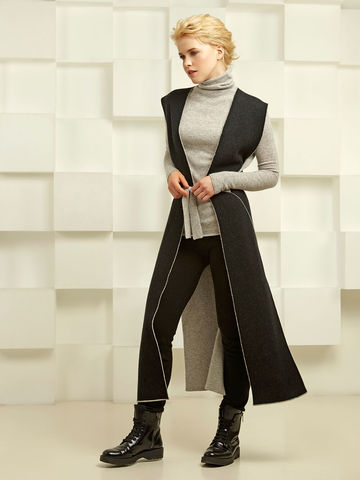 large_08.08.2017_Lookbook_Winter_FAF0067