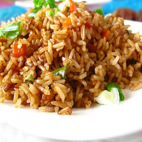 https://static-eu.insales.ru/images/products/1/6322/9689266/0141396001339239242_fried_rice.jpg