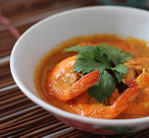 https://static-eu.insales.ru/images/products/1/6424/9689368/0190697001339423176_tamarind_coconut_shrimps.jpg