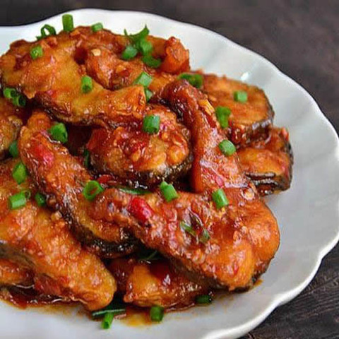 https://static-eu.insales.ru/images/products/1/6437/40941861/stir-fried_fish_tom_yum_sauce.jpg