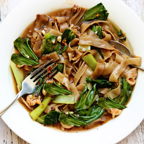 https://static-eu.insales.ru/images/products/1/6634/83384810/noodles_vegetables_stir-fry.jpg