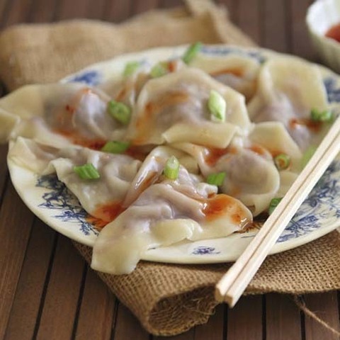 https://static-eu.insales.ru/images/products/1/6700/30554668/chinese_dumplings.jpg