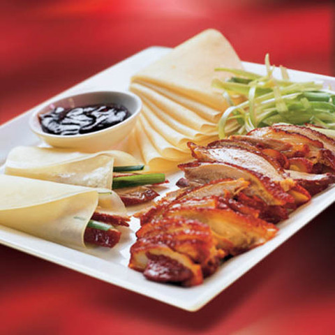 https://static-eu.insales.ru/images/products/1/70/56516678/peking_duck.jpg