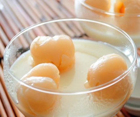 https://static-eu.insales.ru/images/products/1/7177/15121417/Almond_Pudding_with_Lychee.jpg